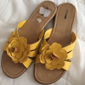 White Mt. Faux Leather Flower Sandals